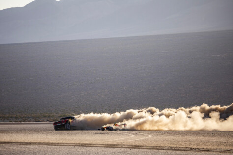 red-bull-racing-gets-lit-ahead-of-las-vegas-grand-prix-with-menzies-2023-08-16_11-07-46_424590