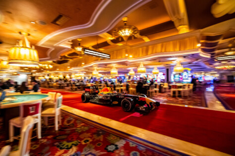 red-bull-racing-gets-lit-ahead-of-las-vegas-grand-prix-with-menzies-2023-08-16_11-08-15_765380