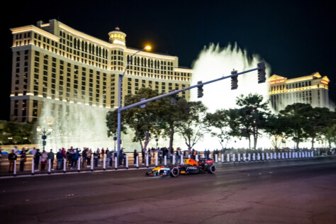 red-bull-racing-gets-lit-ahead-of-las-vegas-grand-prix-with-menzies-2023-08-16_11-09-03_731881