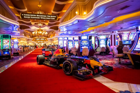 red-bull-racing-gets-lit-ahead-of-las-vegas-grand-prix-with-menzies-2023-08-16_11-09-23_798715
