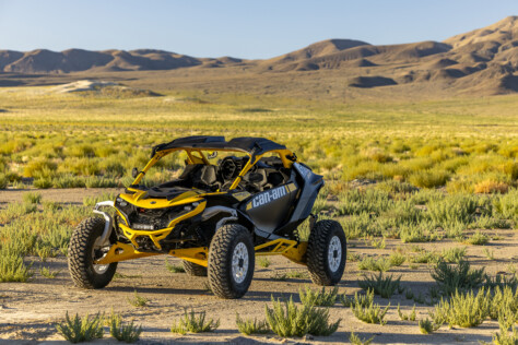 can-am-maverick-r-test-drive-impressions-hint-at-super-utv-2023-09-12_14-00-38_376306