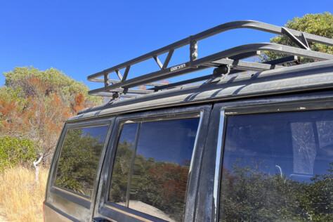 xj-cherokee-upgrade-family-off-roader-gets-a-garvin-sport-rack-2023-09-08_11-05-30_072108