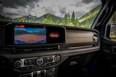 everything-you-need-to-know-about-the-2024-jeep-gladiator-2023-10-19_16-27-19_801553