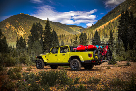 everything-you-need-to-know-about-the-2024-jeep-gladiator-2023-10-19_16-27-35_976748
