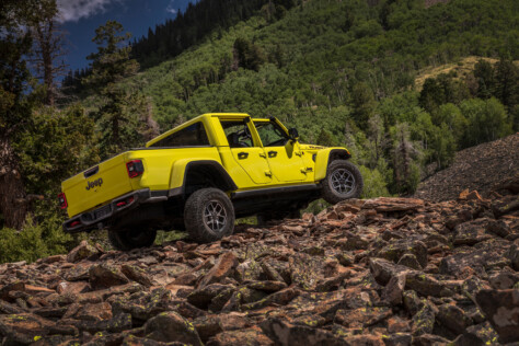 everything-you-need-to-know-about-the-2024-jeep-gladiator-2023-10-19_16-27-41_390565
