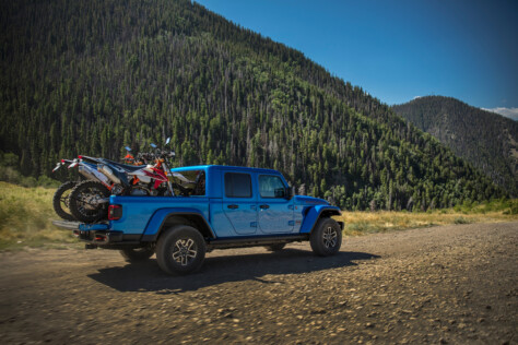 everything-you-need-to-know-about-the-2024-jeep-gladiator-2023-10-19_16-28-19_973262