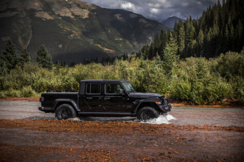 everything-you-need-to-know-about-the-2024-jeep-gladiator-2023-10-19_16-30-16_302649