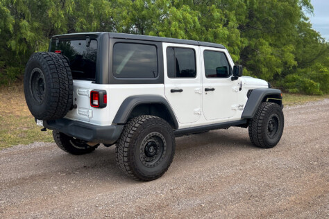 jeep-upgrade-silence-the-noise-with-deis-sound-deadening-headliner-2023-10-13_17-42-29_244789
