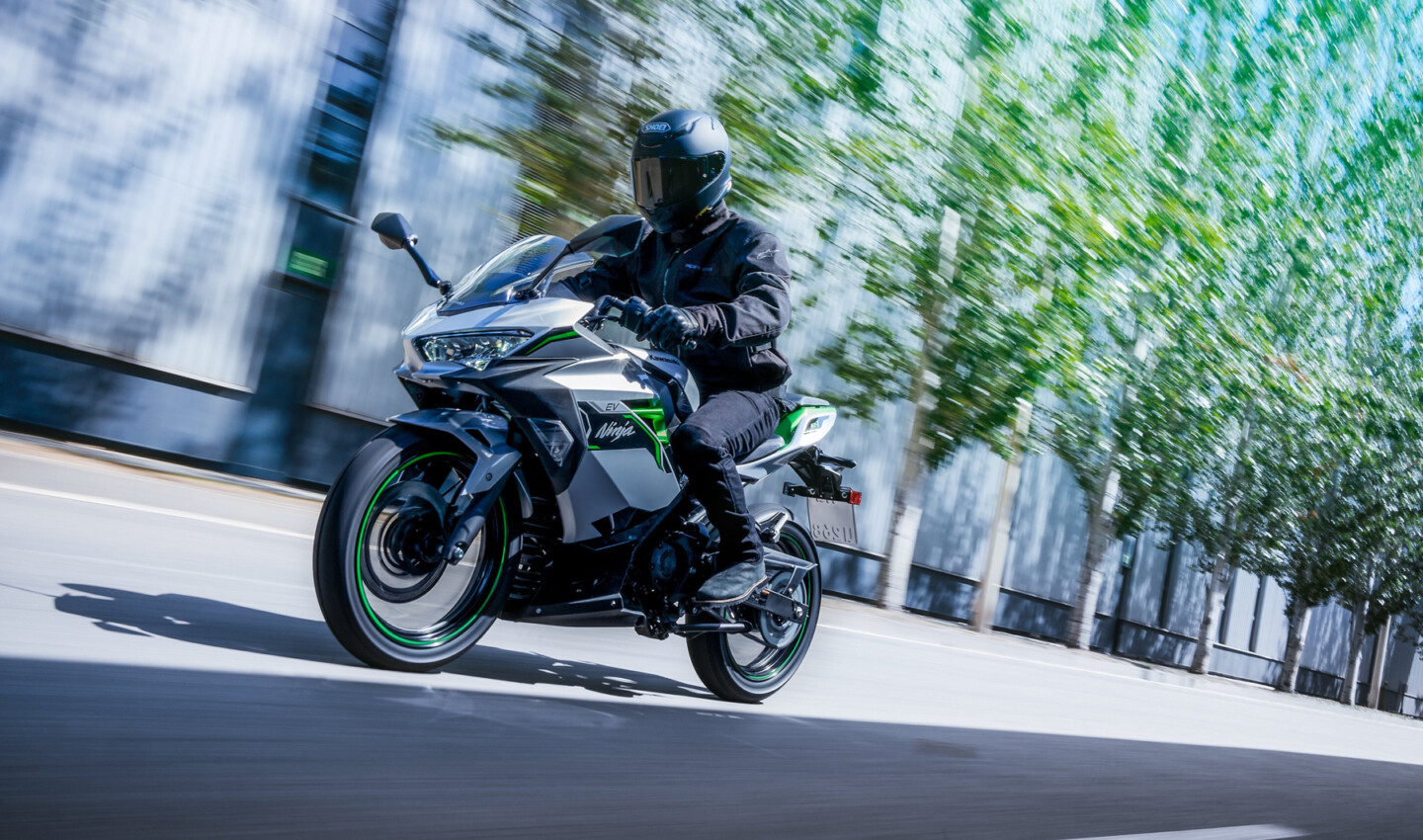 Kawasaki Unveils Its Ninja and Z E-1 ABS Electric Motorcycles
