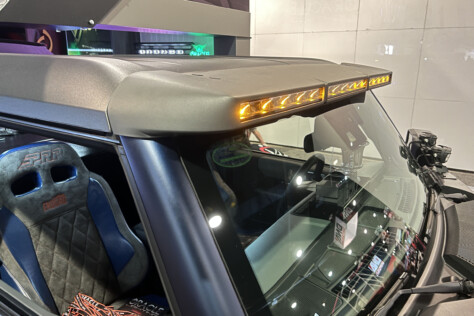 sema-2023-oracle-lighting-off-road-laser-beams-are-awesome-2023-10-31_21-11-22_035416