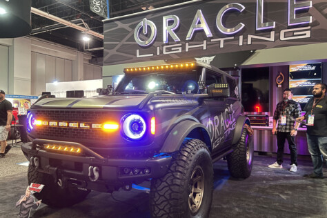 sema-2023-oracle-lighting-off-road-laser-beams-are-awesome-2023-10-31_21-11-34_496063