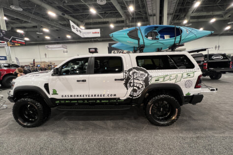 2023-sema-show-rugged-venturous-truck-cap-designed-for-adventure-2023-11-16_16-28-14_284330