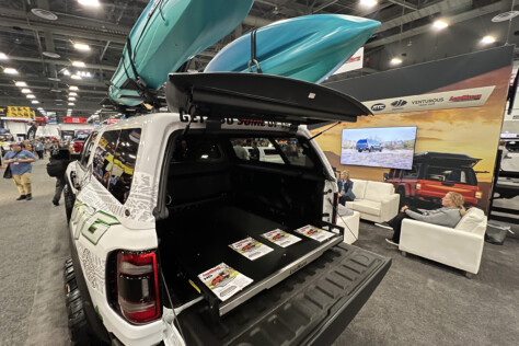 2023-sema-show-rugged-venturous-truck-cap-designed-for-adventure-2023-11-16_16-28-31_767089