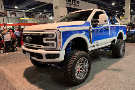 sema-2023-forged-off-road-race-wheels-from-dirty-life-wheels-2023-11-03_10-51-49_543972