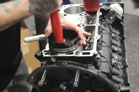 building-the-1200-horsepower-hemi-giveaway-engine-at-pri-part-1-2023-12-14_12-02-39_405613