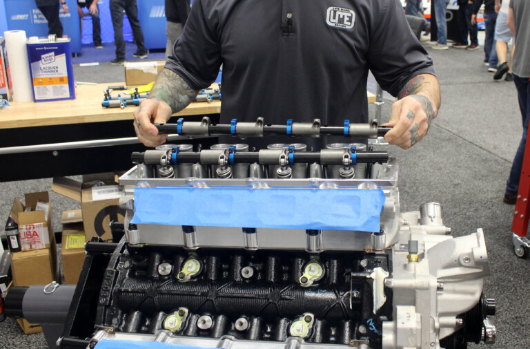 Building The Top End Of The 1,200-Horsepower HEMI Giveaway Engine