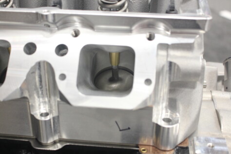 building-the-top-end-of-the-1200-horsepower-hemi-giveaway-engine-2023-12-20_23-13-18_861167