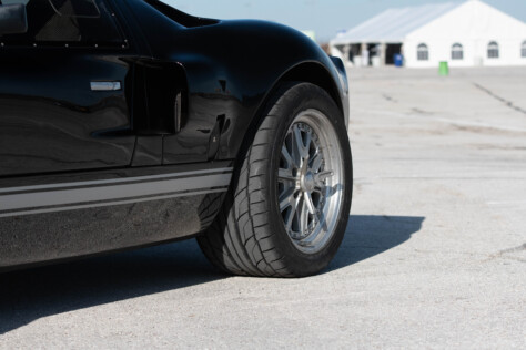 gt40-glory-a-replica-for-the-street-and-track-2023-12-21_12-57-12_394470