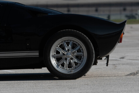gt40-glory-a-replica-for-the-street-and-track-2023-12-21_12-58-46_909105