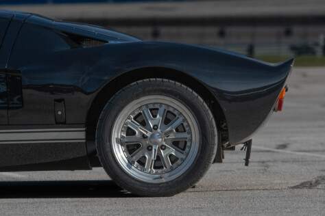 gt40-glory-a-replica-for-the-street-and-track-2023-12-21_12-59-03_022699