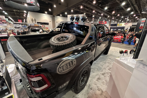 sema-2023-hella-launches-powerful-blade-lights-for-on-and-off-road-2023-12-05_18-04-16_775203