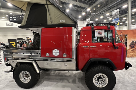sema-2023-realtruck-collabs-with-meateater-on-2019-silverado-build-2023-12-05_16-40-16_350195