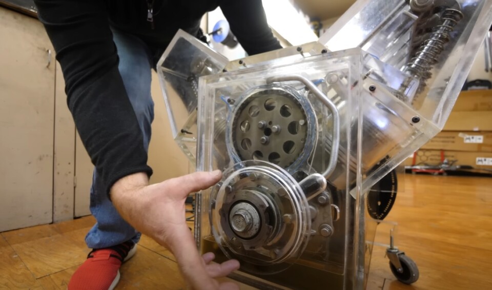 Plexiglas Engine_5