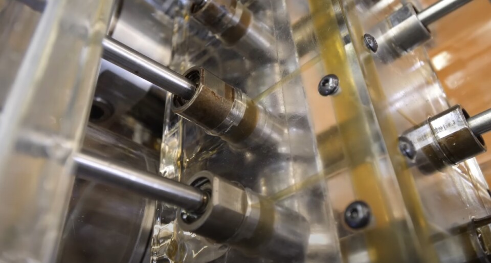Plexiglas Engine_14