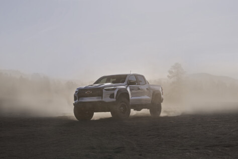 driving-new-chevrolet-zr2-trucks-through-king-of-the-hammers-2024-01-11_16-37-42_039654