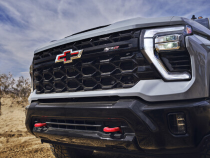 driving-new-chevrolet-zr2-trucks-through-king-of-the-hammers-2024-01-11_16-42-20_417664