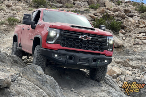 driving-new-chevrolet-zr2-trucks-through-king-of-the-hammers-2024-01-11_17-00-44_440592