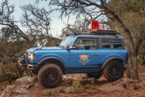 f1-drivers-get-a-taste-of-off-roading-in-the-new-bronco-raptor-2024-01-09_17-42-39_958623
