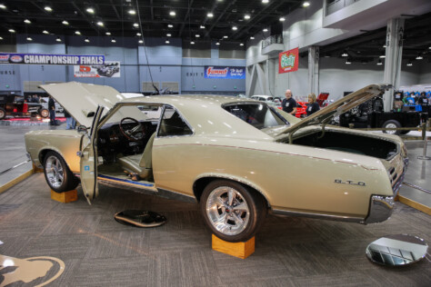 our-favorite-rides-from-the-2024-cincinnati-cavalcade-of-customs-2024-01-24_07-57-19_887413