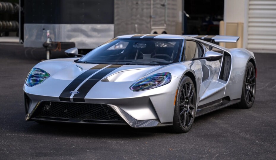 796-Mile Carbon-Clad Ford GT Supercar Heads To Auction 