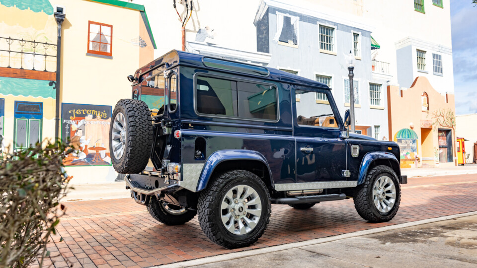 LS3 Defender 90