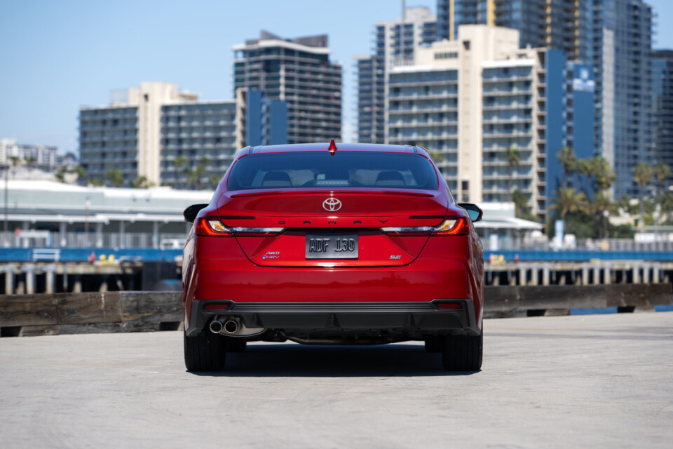2025 Toyota Camry Hybrid