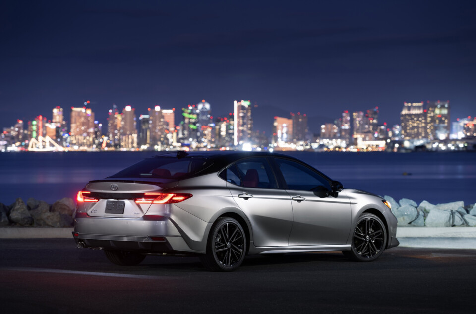2025 Toyota Camry Hybrid