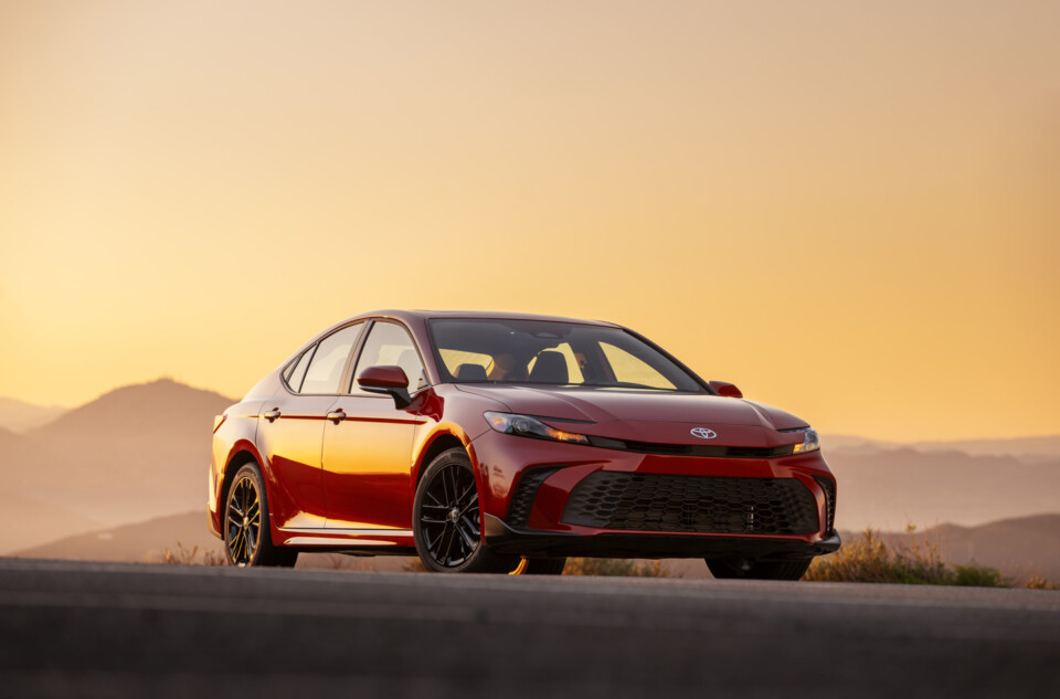 2025 Toyota Camry Hybrid