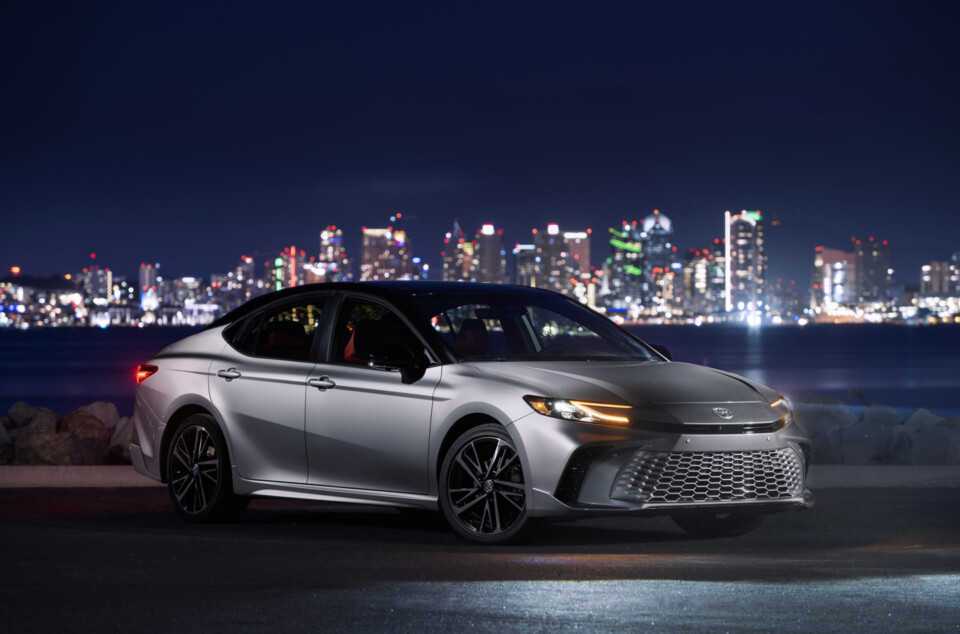 2025 Toyota Camry Hybrid
