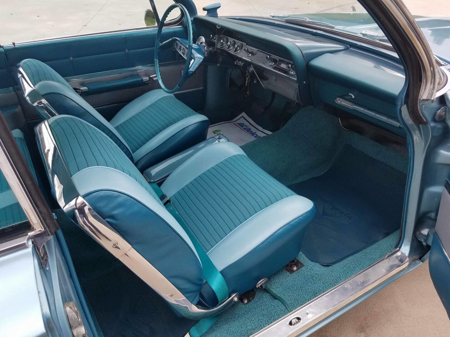 1961 409 Impala interior