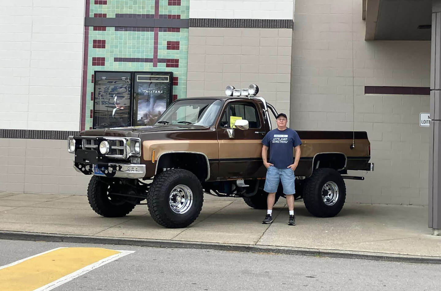 Fall Guy jump truck