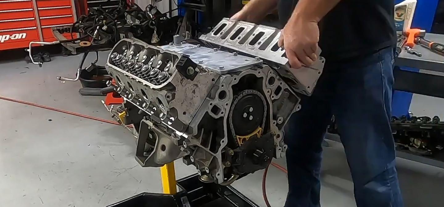 It’s Got A Cop Motor: Rebuilding A Police Car Engine With Melling