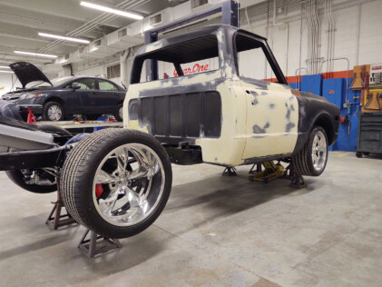 the-hawkeye-c10-comes-together-for-arrow-straight-body-panels-2024-09-18_08-46-05_923719