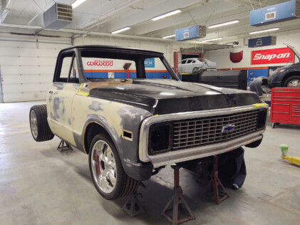 the-hawkeye-c10-comes-together-for-arrow-straight-body-panels-2024-09-18_08-46-18_565301