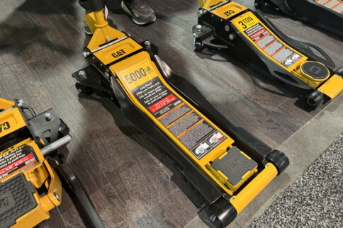 SEMA 2024: CAT 5,000-Pound Long-Reach Low-Profile Jack