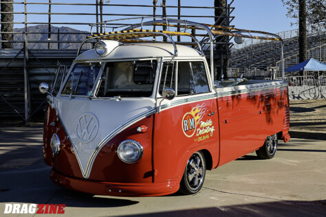 the-2024-mooneyes-christmas-party-at-irwindale-speedway-2024-12-10_12-08-43_664440