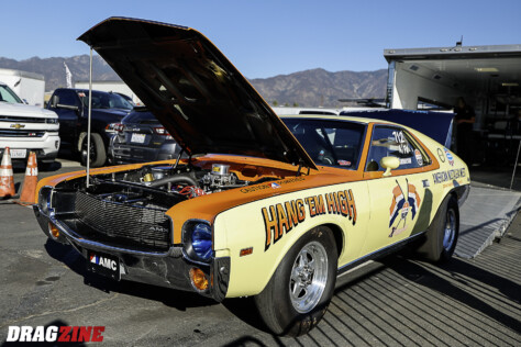 the-2024-mooneyes-christmas-party-at-irwindale-speedway-2024-12-10_12-09-46_980299
