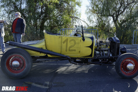 the-2024-mooneyes-christmas-party-at-irwindale-speedway-2024-12-10_12-10-22_432850