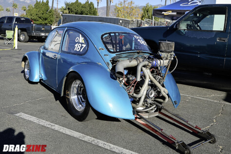 the-2024-mooneyes-christmas-party-at-irwindale-speedway-2024-12-10_12-10-35_276704