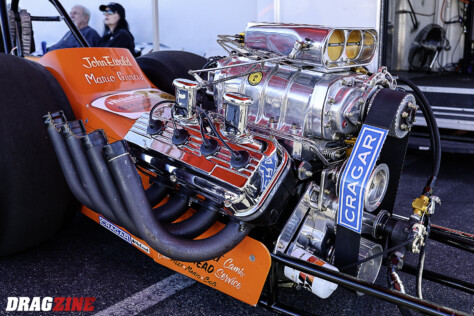 the-2024-mooneyes-christmas-party-at-irwindale-speedway-2024-12-10_12-10-43_763421